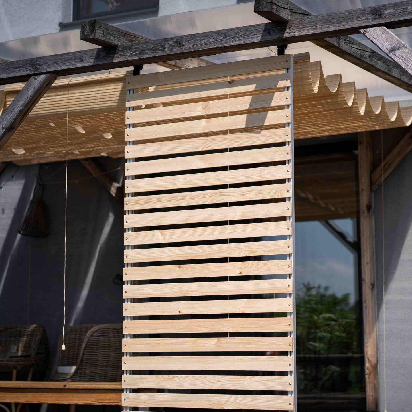 Sliding Outdoor Sunscreen for Terraces with Aluminum Frame - Natural wood