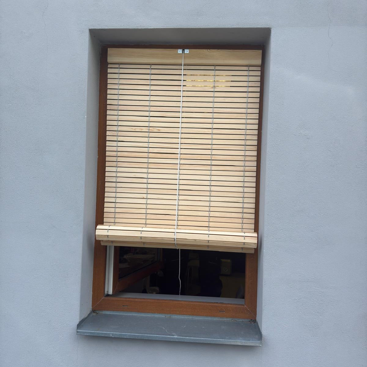 Exterior Window Blind - Natural wood